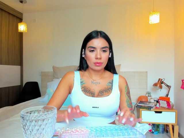 Zdjęcia Juanita-Fox Hi, Welcome, ❤️PRIVATE ON__ TOY VIBE FROM 5 Tokens - make me moan with my toy, you have the control of my wet pussy__My lord Mad_Money_Maker... allowing me enjoy to myself mmm Real Lord.