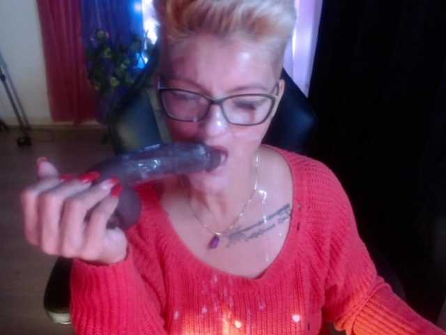 Zdjęcia bety-cum2 Do we play until you try all my juices?