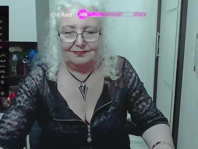 Zdjęcia GrannyWants all shows in clothes only for tokens.. undress only in private