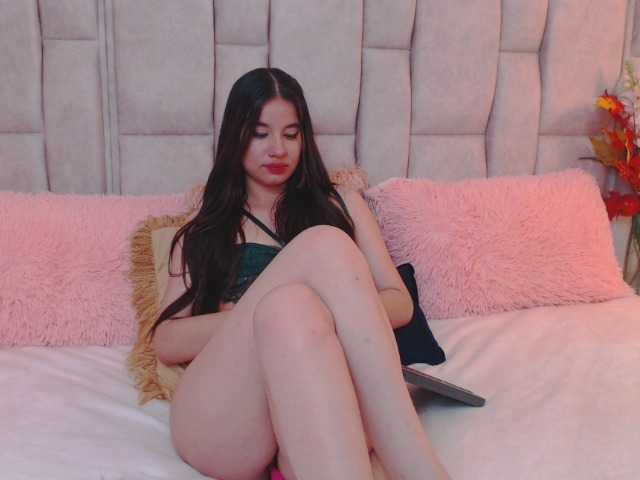 Zdjęcia MiaDunof1 hi guys i want you to vibrate me .im addicted to feeling , pink toy ready mmm lets fuck me