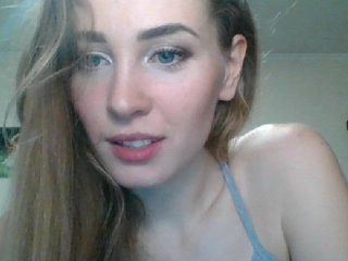 Zdjęcia MilashkaRU Hi boys)) Boobs 50 tokens, pussy 99 tokens, tear the panties 150, completely undress 200 tokens, roulette 30 tokens. Toys and desires in group and private chat))) I collect at Lovense))