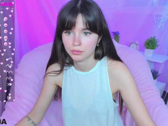 Zdjęcia MiyaEvans ❤️❤️❤️Hey! I am New! Ready to play with you-My goal: Get Naked/2222 tokens/❤️❤️❤️ #new #feet #18 #natural #brunette [none]